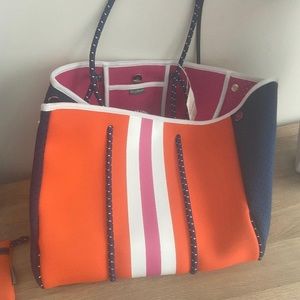 Tommy Bahama neoprene bag